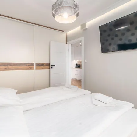 Faro Kasprowicza 20 Ab * Колобжег