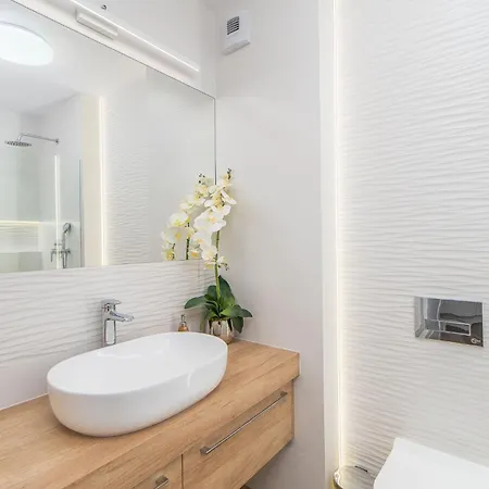 Faro Kasprowicza 20 Ab * Колобжег