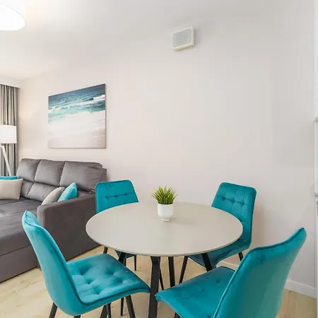 Faro Kasprowicza 20 Ab Колобжег